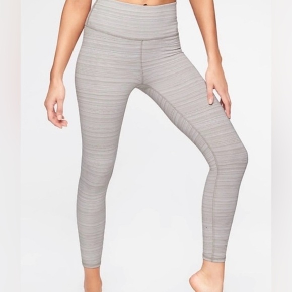 Athleta Pants - Athleta Chaturanga 7/8 Tight High Rise Jacquard Textured Legging in Quail Size S